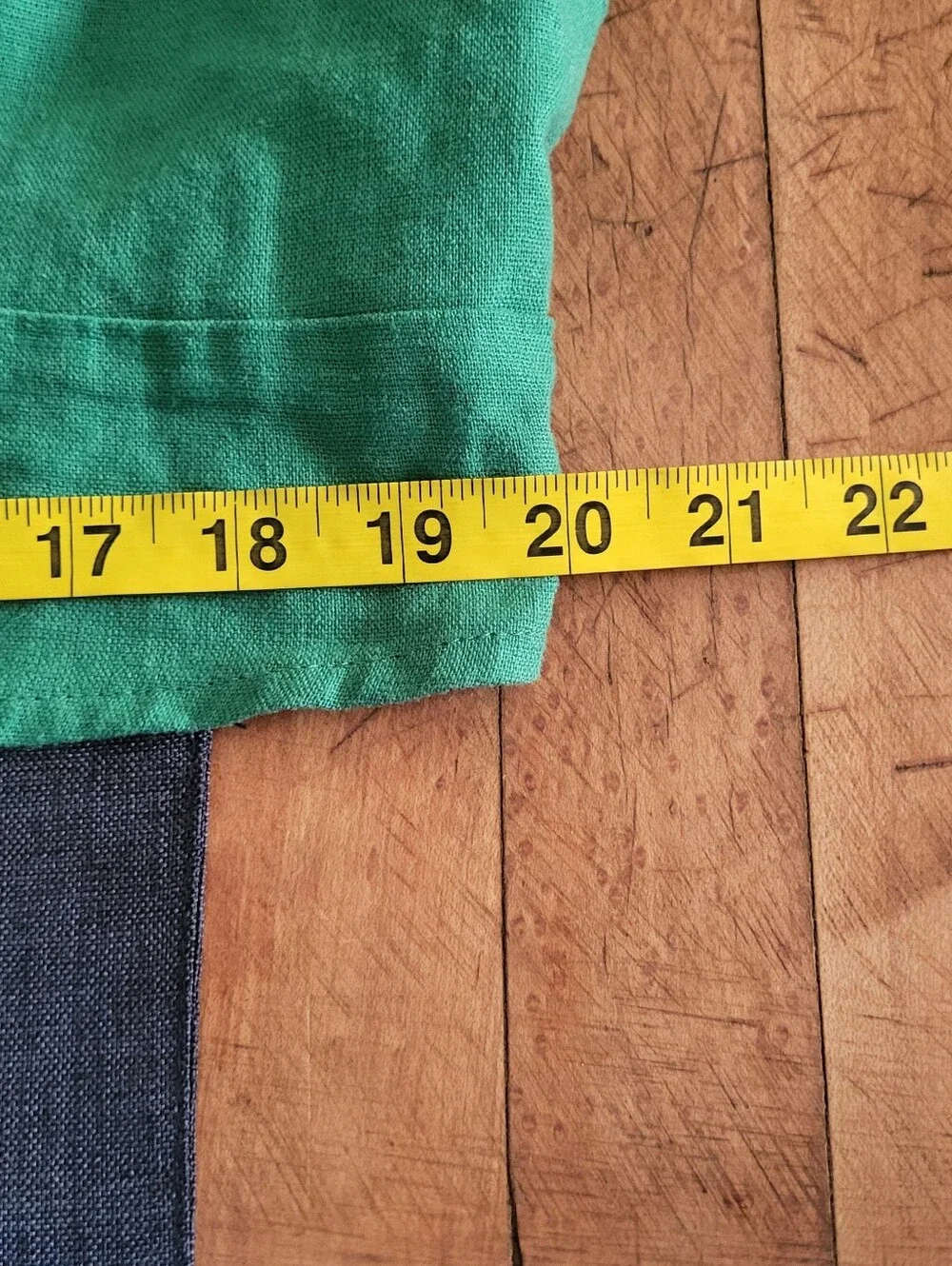 Linen Blend Tie Front Adjustable Crop Tank Top - Picture 8 of 10
